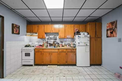 337 Columbia St, Fall River, MA 02721 - Photo 15