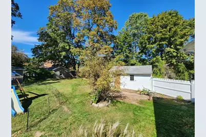 17 Davis St, Taunton, MA 02780 - Photo 9