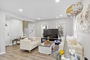 36 38 38 5 Houghton St, Worcester, MA 01604 - Photo 5