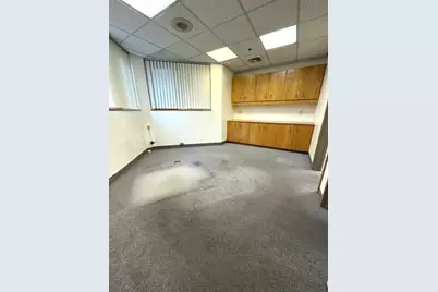 388-390 Commonwealth Ave #B2, Boston, MA 02215 - Photo 17