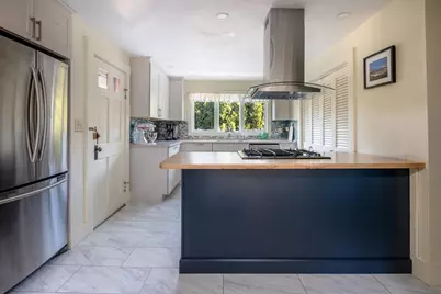 4 Blackhall Ct, Marion, MA 02738 - Photo 11