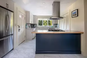 4 Blackhall Ct, Marion, MA 02738 - Photo 11