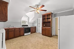 49 Parker St, New Bedford, MA 02740 - Photo 5