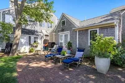 594 Commercial St, Provincetown, MA 02657 - Photo 5