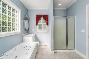 10 Golden Cir, Southampton, MA 01073 - Photo 17