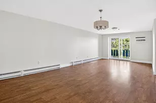 33 Lodgen Ct, Malden, MA 02148 - Photo 5