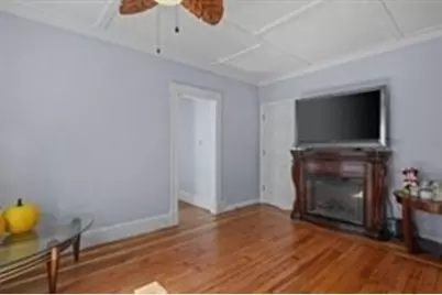 81 5th Ave #1, Lowell, MA 01854 - Photo 5