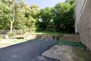 425 Taylor St, Springfield, MA 01105 - Photo 3