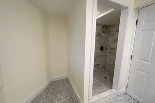 13 Howard St, Cambridge, MA 02139 - Photo 17