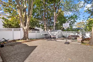 85 B St, Lowell, MA 01851 - Photo 33