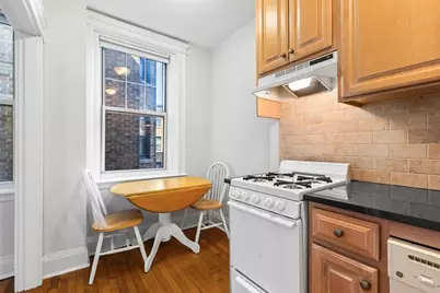 116 Riverway St #14, Boston, MA 02215 - Photo 5