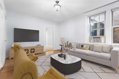 116 Riverway St #14, Boston, MA 02215 - Photo 1