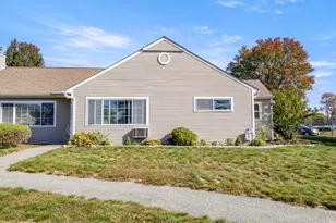 1183 James St, Chicopee, MA 01022 - Photo 17