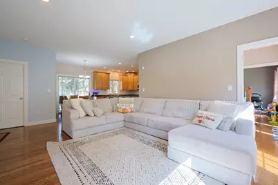 53 Russell St, Marlborough, MA 01752 - Photo 7