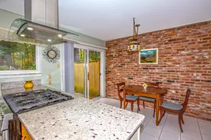 52 Smithfield Ct, Springfield, MA 01108 - Photo 13