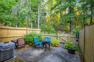 52 Smithfield Ct, Springfield, MA 01108 - Photo 25