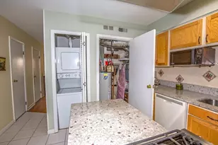 52 Smithfield Ct, Springfield, MA 01108 - Photo 15