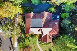 283 Longhill St, Springfield, MA 01108 - Photo 41