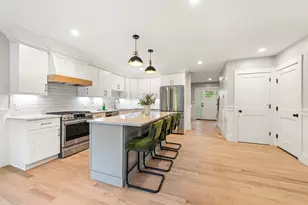 110 Wilson Rd, Bedford, MA 01730 - Photo 9