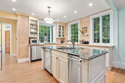 1430 Beacon St, Newton, MA 02468 - Photo 7