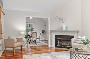 45 Winterberry Way, Bedford, MA 01730 - Photo 9