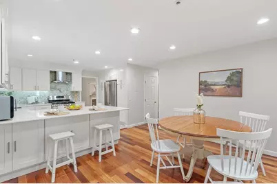 45 Winterberry Way, Bedford, MA 01730 - Photo 5