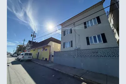 208 Snell St, Fall River, MA 02721 - Photo 1