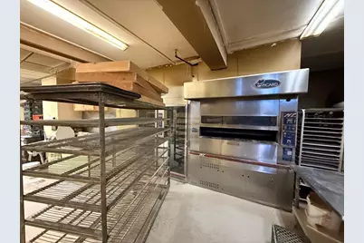 208 Snell St, Fall River, MA 02721 - Photo 11