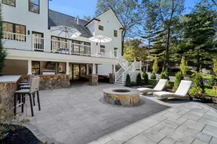 18 Overlook Dr, Bedford, MA 01730 - Photo 5