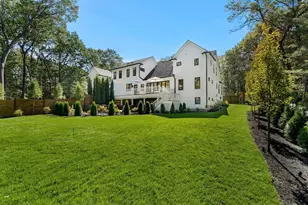 18 Overlook Dr, Bedford, MA 01730 - Photo 3