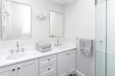 62 Chestnut St, Boston, MA 02108 - Photo 17