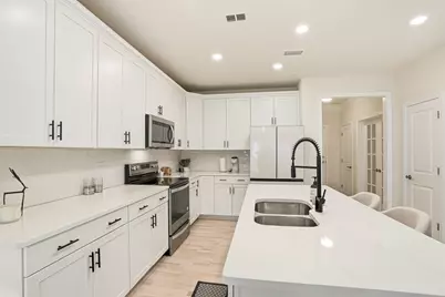 2 Winslow Ln #2302, Grafton, MA 01519 - Photo 5