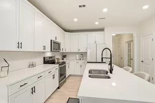 2 Winslow Ln, Grafton, MA 01519 - Photo 5