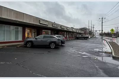 326 Walnut Street Ext, Agawam, MA 01001 - Photo 3