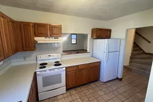 1050 Chestnut St, Newton, MA 02464 - Photo 5