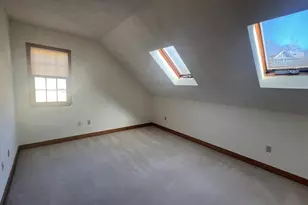 1050 Chestnut St, Newton, MA 02464 - Photo 9