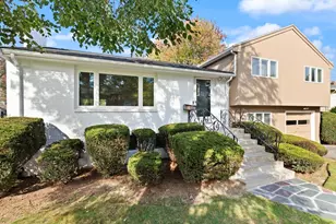 19 Selwyn, Newton, MA 02461 - Photo 1