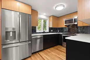 19 Selwyn, Newton, MA 02461 - Photo 3