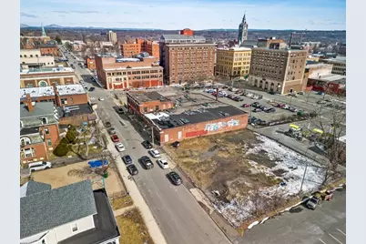 158 Chestnut St, Holyoke, MA 01040 - Photo 5