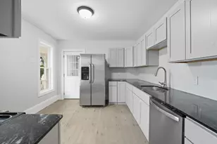 268-270 Sargeant St, Holyoke, MA 01040 - Photo 3