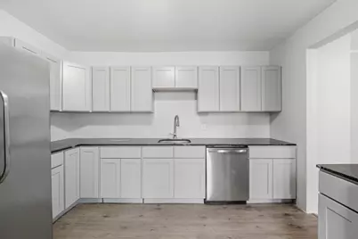 268-270 Sargeant St, Holyoke, MA 01040 - Photo 5