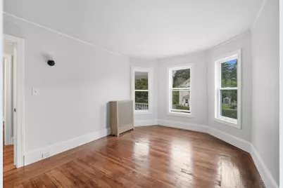 268-270 Sargeant St, Holyoke, MA 01040 - Photo 11