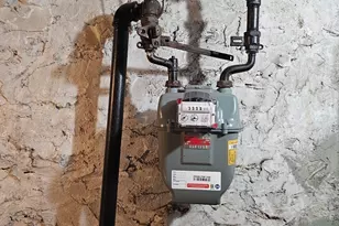 19 Lawton St, Lowell, MA 01851 - Photo 9