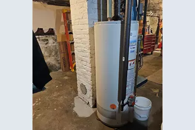 19 Lawton Street, Lowell, MA 01851 - Photo 11