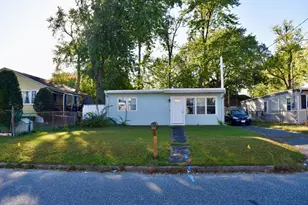 34 Wallace St, Springfield, MA 01119 - Photo 1