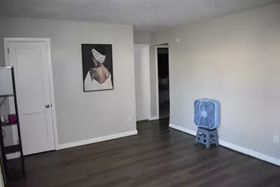 34 Wallace St, Springfield, MA 01119 - Photo 11