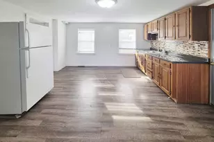 12 School St, Northampton, MA 01060 - Photo 3