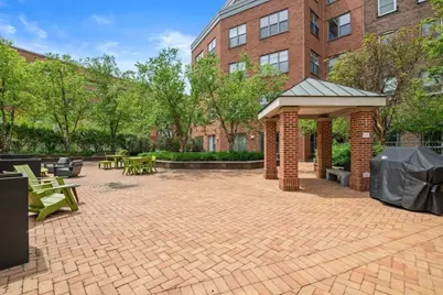 35 Fay St #607, Boston, MA 02118 - Photo 7
