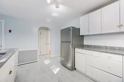 37 Maplewood Ave, Methuen, MA 01844 - Photo 19