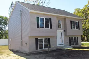 15 Wilson Ave, Athol, MA 01331 - Photo 7